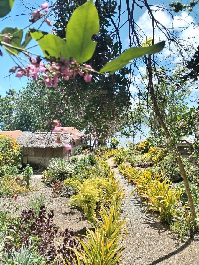 Vatupau Beachfront Bungalows Port Vila Ngoại thất bức ảnh